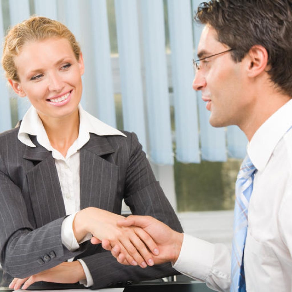 Комплементы девушкам к фото