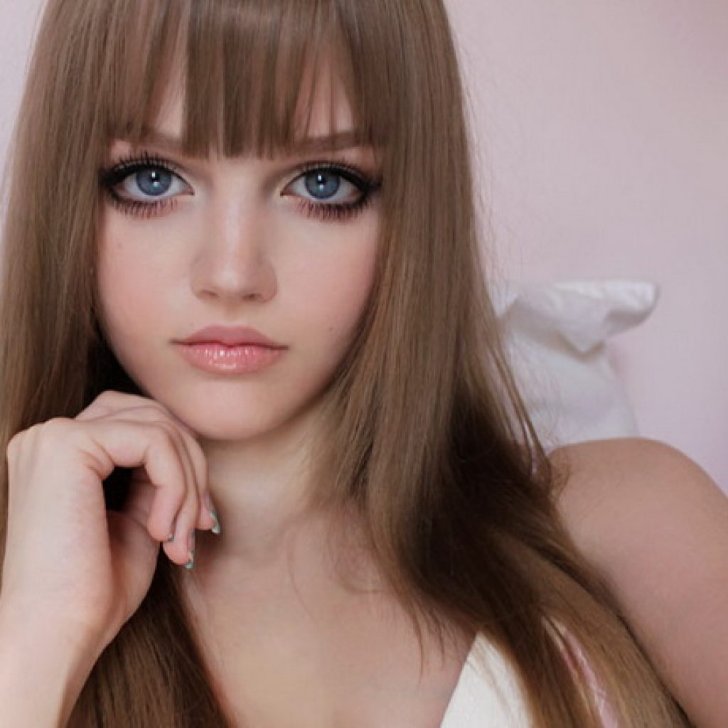 Девушки похожие на кукол